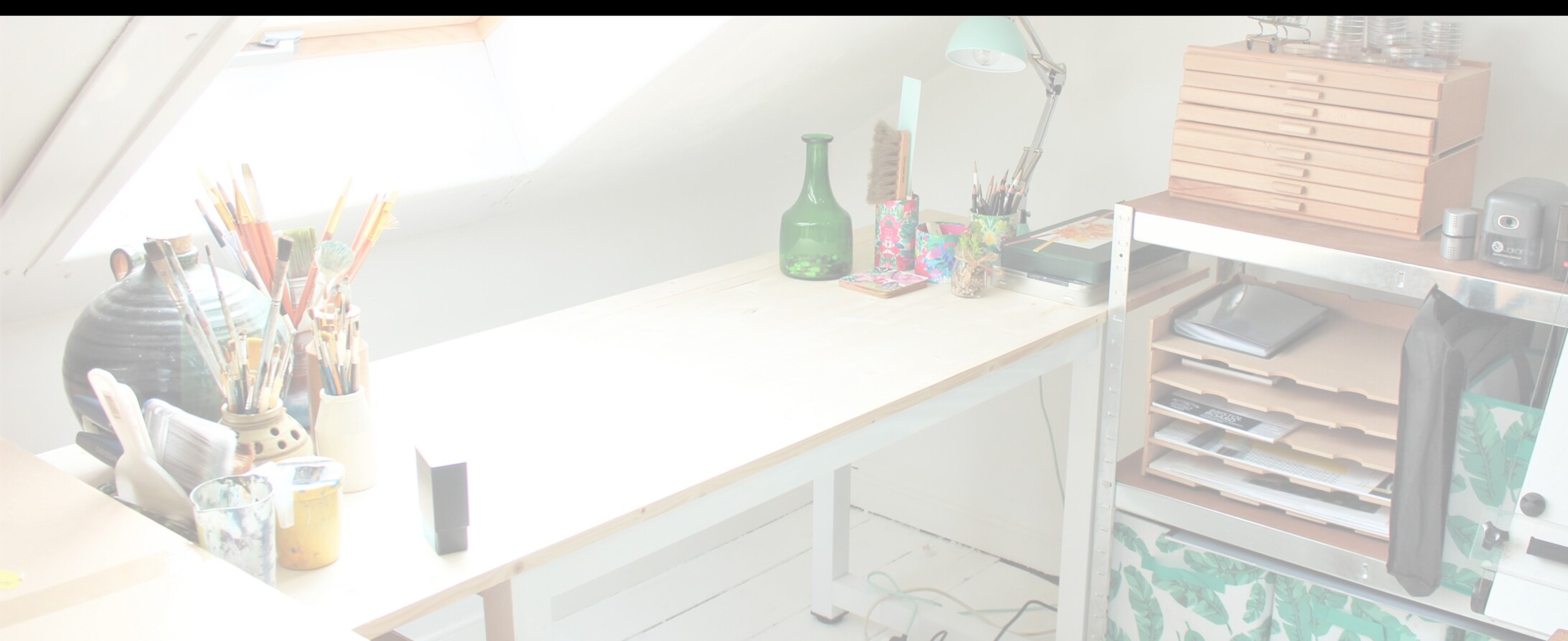 Accesorios contemporáneos inspirados en las artes y la naturaleza.